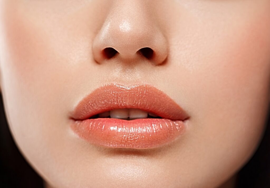 Sinnliche Lippen mit Fillern: Lippen leicht auffüllen